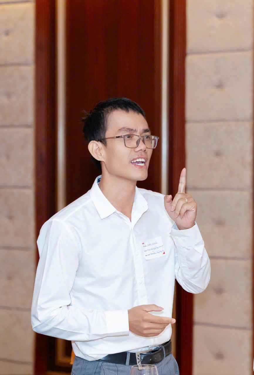 Dương Khánh - Chân dung